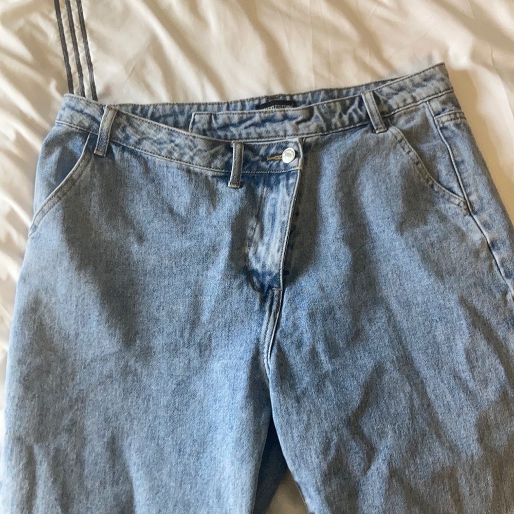 Asymmetrical mom jeans